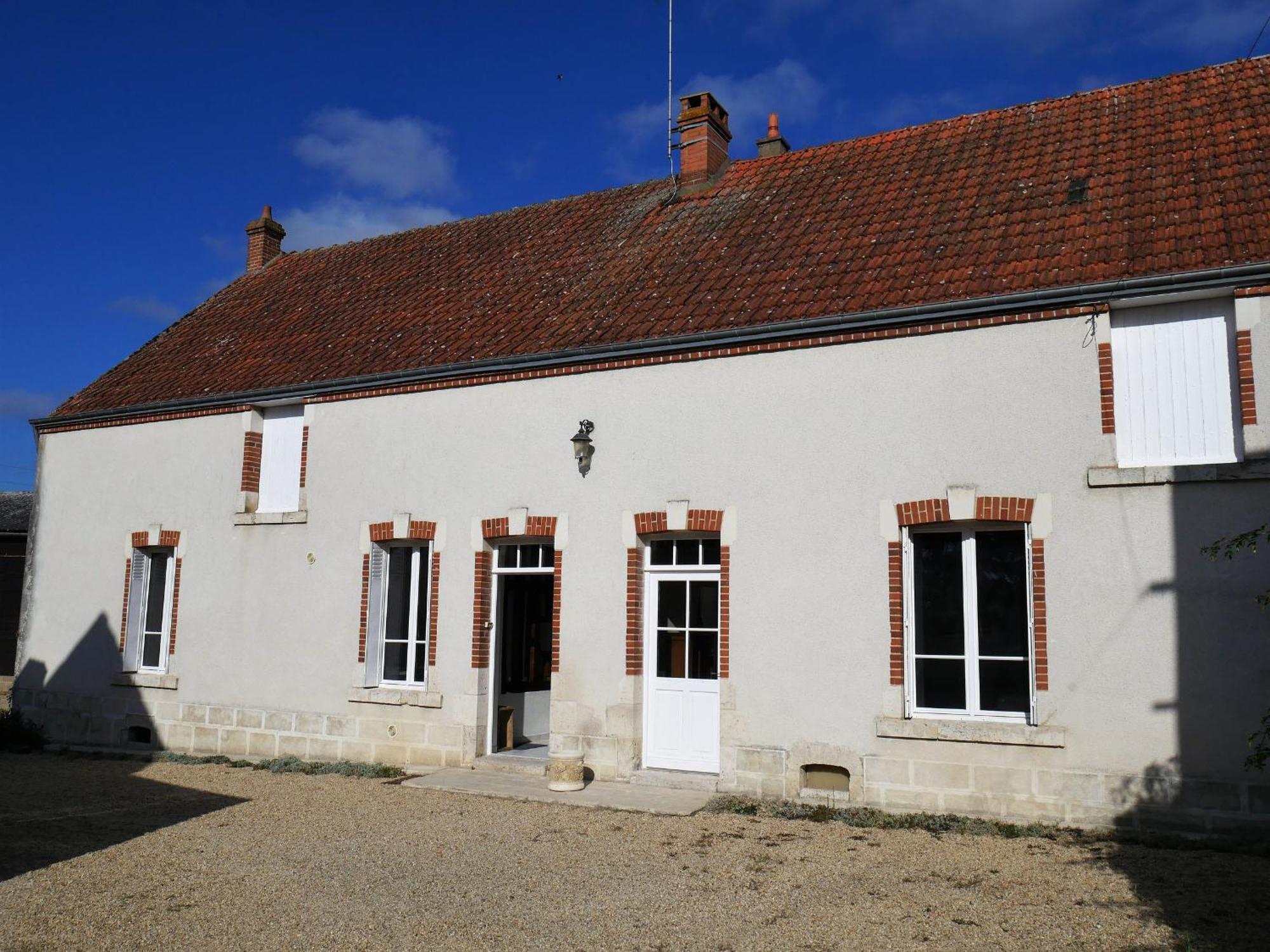 Gite Champetre A Mareau-Aux-Pres: Terrasse, Jardin, Et Confort Pour 6 Personnes - Fr-1-590-140 Exterior foto