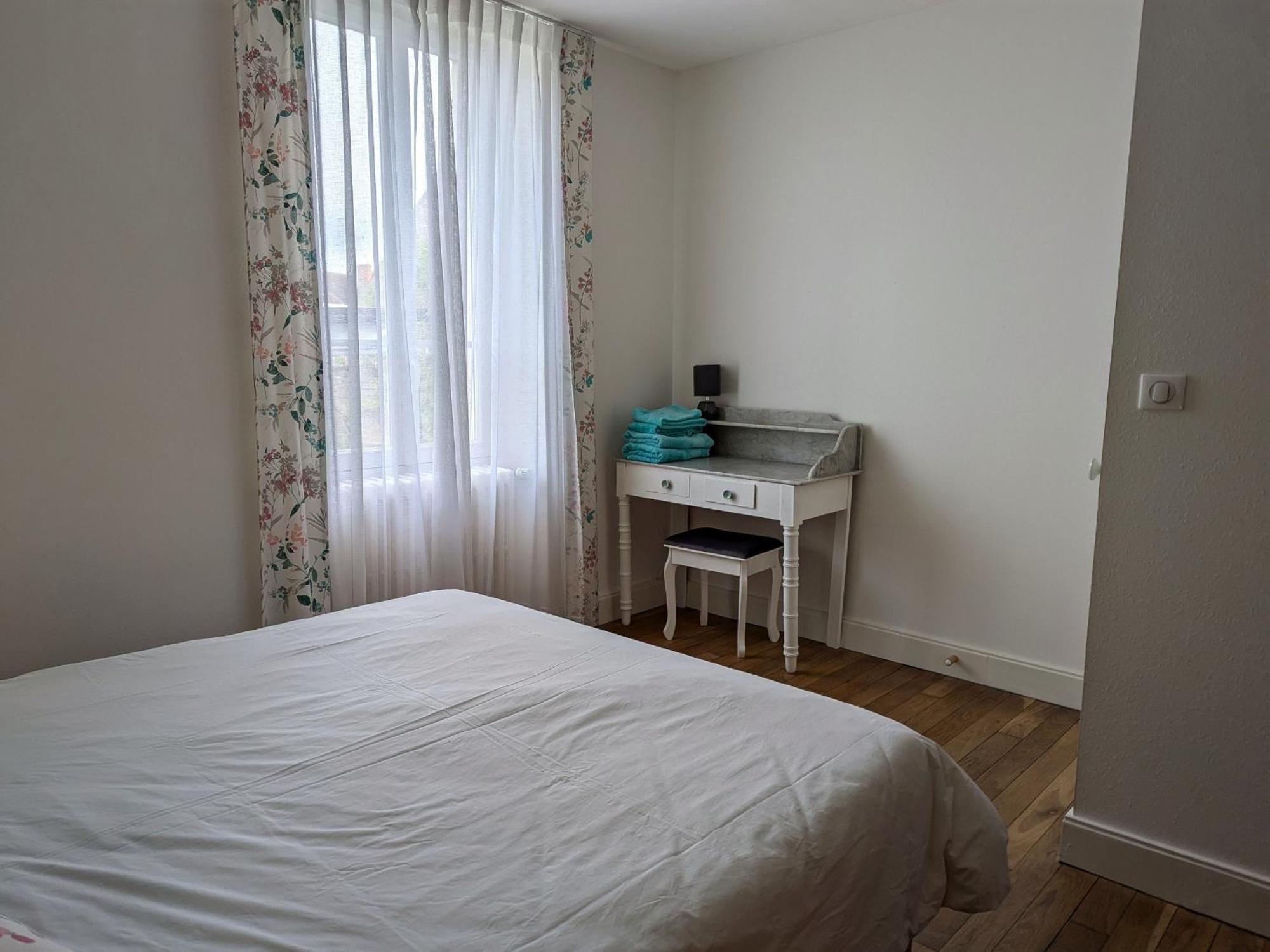 Gite Champetre A Mareau-Aux-Pres: Terrasse, Jardin, Et Confort Pour 6 Personnes - Fr-1-590-140 Exterior foto